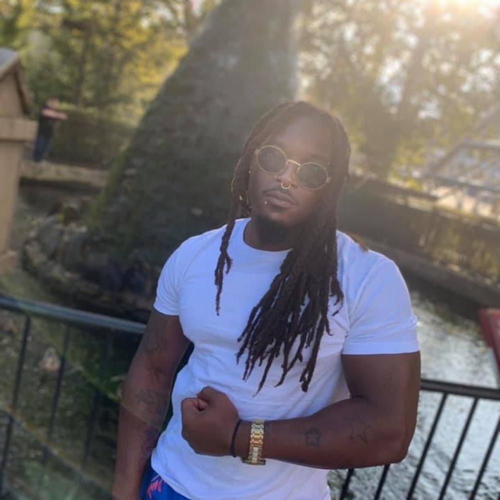 Meet your Posher, Desean